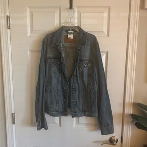 Hollister denim jacket size small